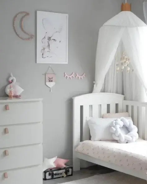 Zanzariera "Principessa" in stile Baldacchino con corona - per culle e camerette per i più piccoli.