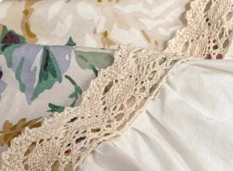 Set Biancheria da Letto "Principessa Azzurrina" - con delicati temi floreali in Stile Provenzale, disponibili in diversi colori.