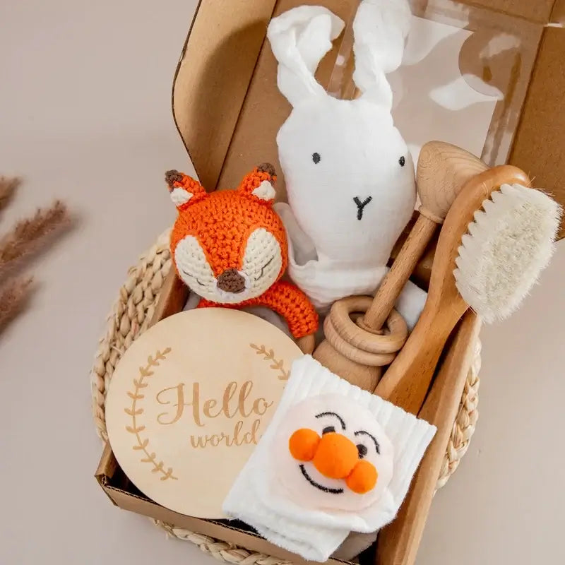 Set idea regalo "Teddy Baby Shower" - un set con Asciugamano simpatico Testa di animali in cotone 100% naturale, sonaglio a uncinetto e calzini di cotone abbinati - diversi colori e modelli disponibili!