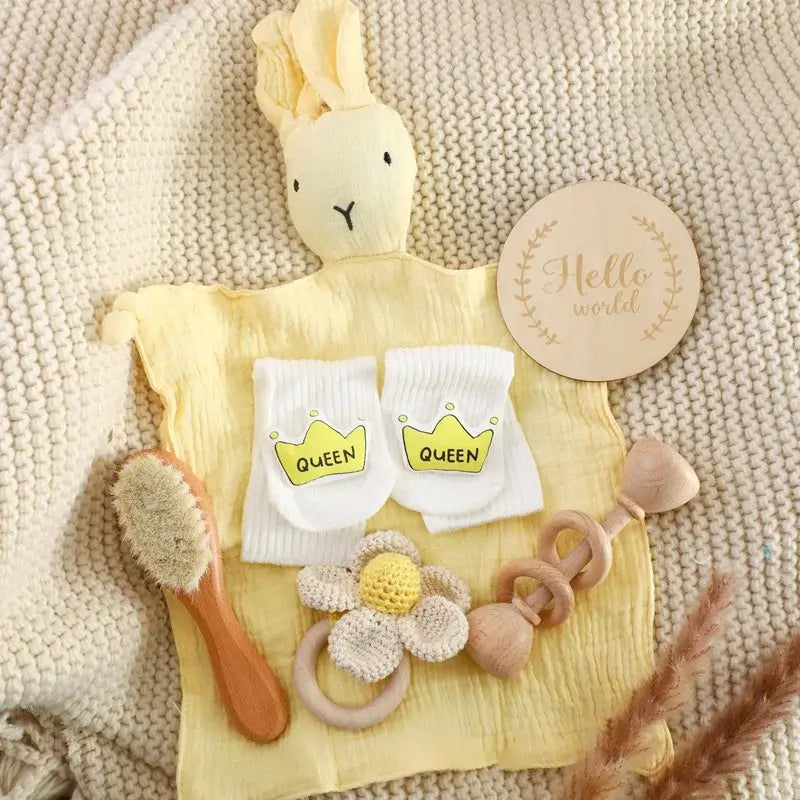 Set idea regalo "Teddy Baby Shower" - un set con Asciugamano simpatico Testa di animali in cotone 100% naturale, sonaglio a uncinetto e calzini di cotone abbinati - diversi colori e modelli disponibili!