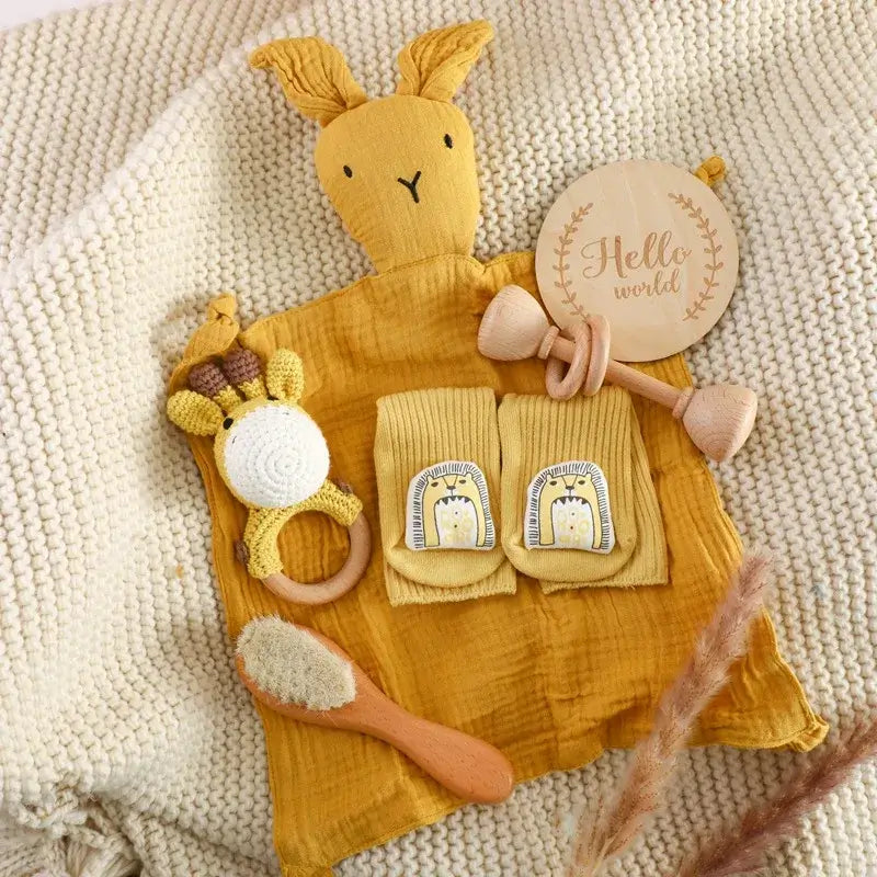 Set idea regalo "Teddy Baby Shower" - un set con Asciugamano simpatico Testa di animali in cotone 100% naturale, sonaglio a uncinetto e calzini di cotone abbinati - diversi colori e modelli disponibili!