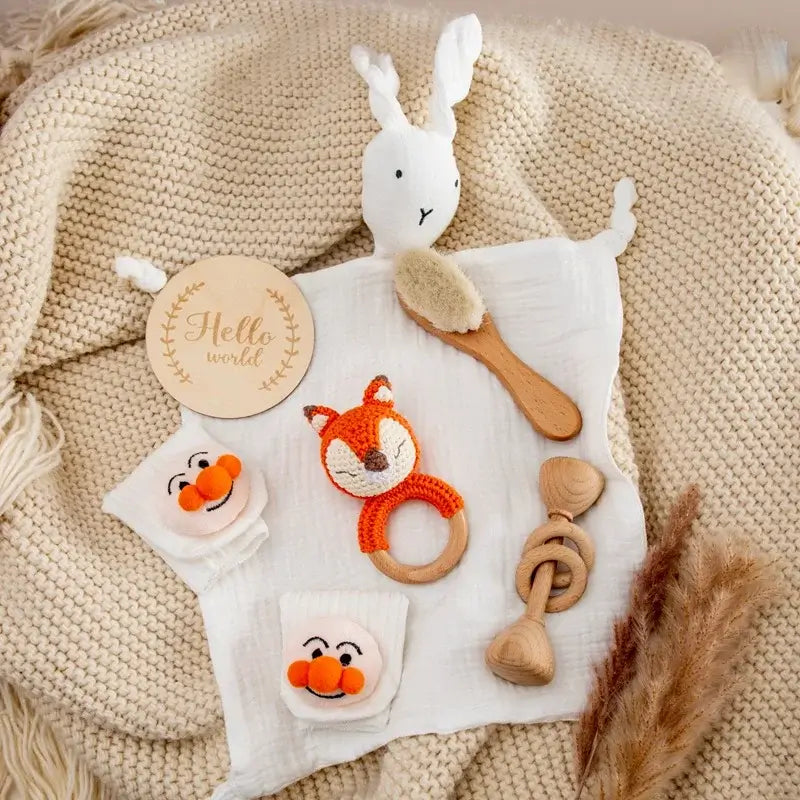 Set idea regalo "Teddy Baby Shower" - un set con Asciugamano simpatico Testa di animali in cotone 100% naturale, sonaglio a uncinetto e calzini di cotone abbinati - diversi colori e modelli disponibili!
