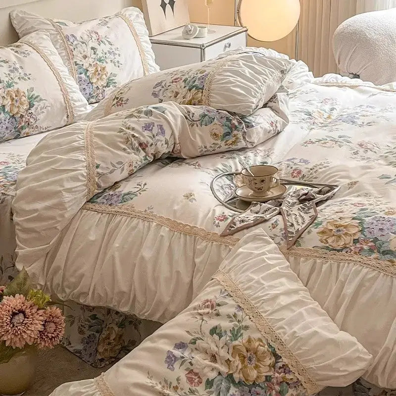 Set Biancheria da Letto "Principessa Azzurrina" - con delicati temi floreali in Stile Provenzale, disponibili in diversi colori.