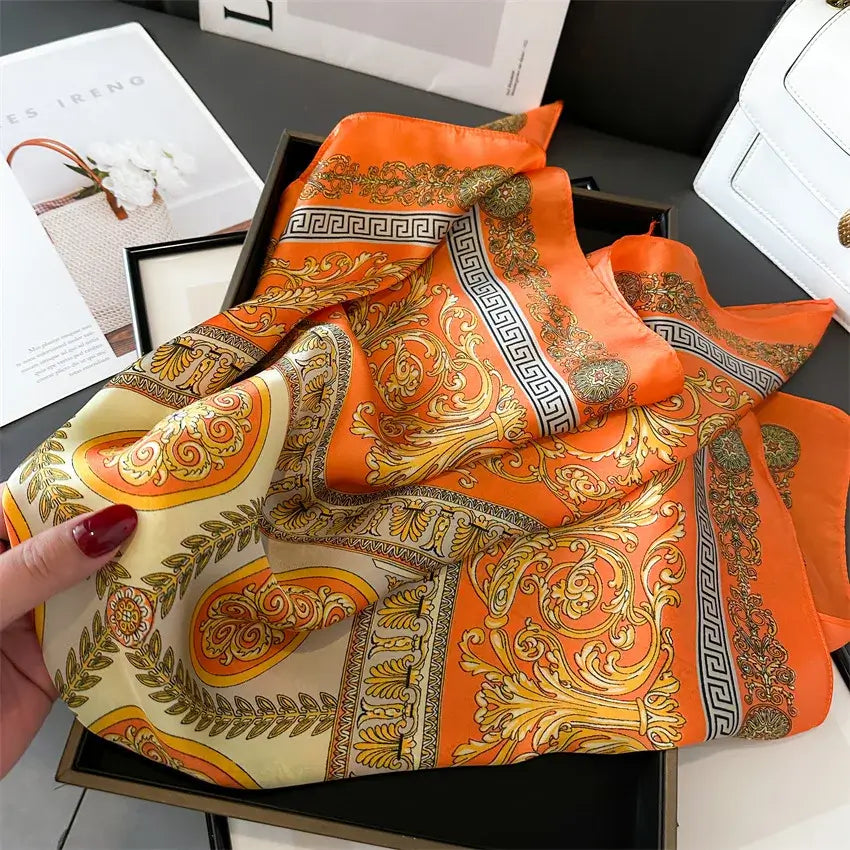 Foulard di Seta "Bandana Miami" - 70x70 disponibile in diversi Colori.