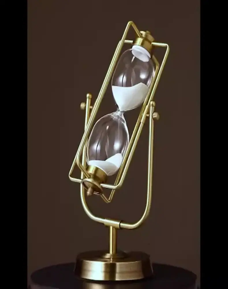 Clessidra "Sand St. Tropez" - Ornamento laccato in oro e fattura mirabile.