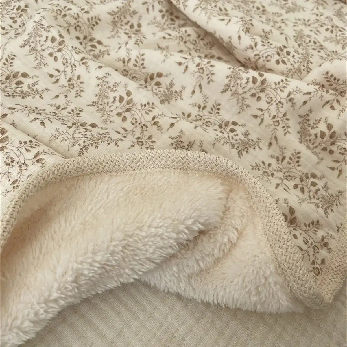 Coperta Invernale "Flora Provence" in fibra di cotone e morbida flanella - per culle