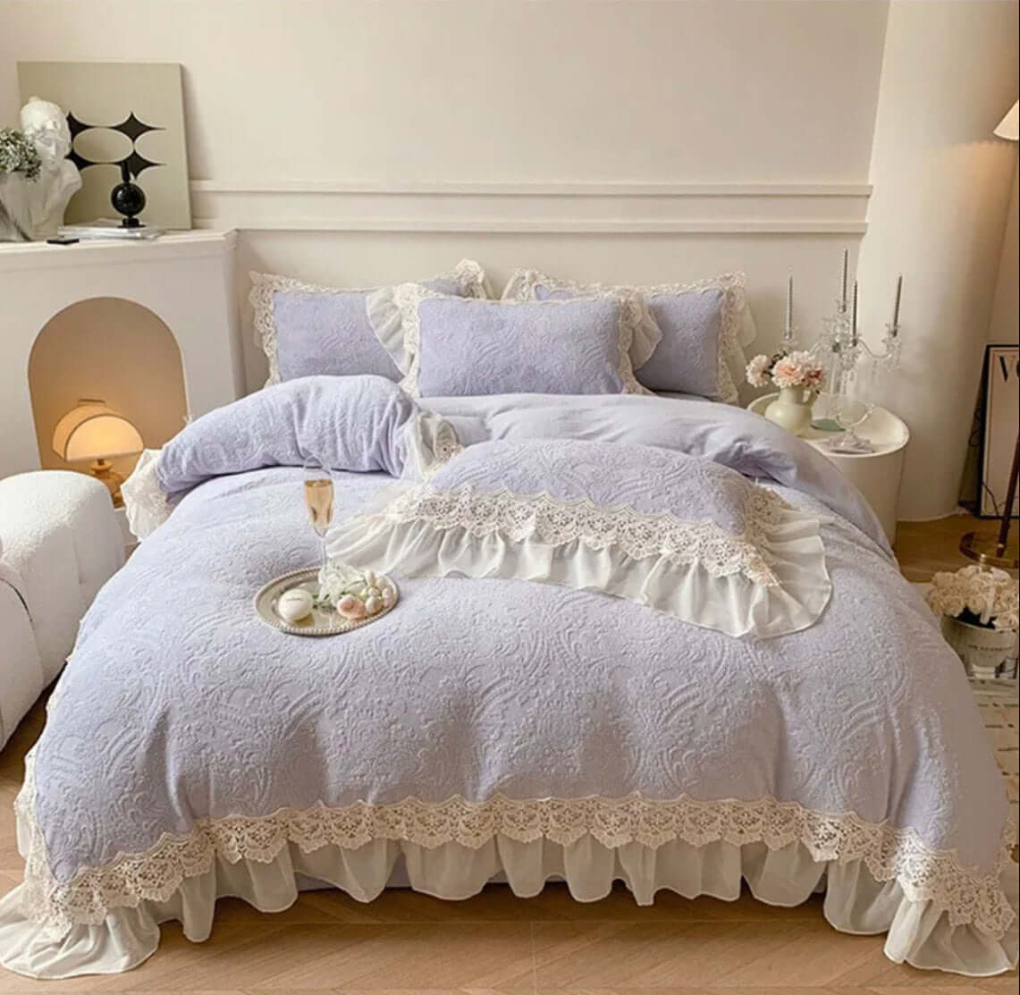 Set Biancheria da Letto "Principessa Bianca Neve" - Un set in velluto, dal gusto candido e senza tempo, disponibile in diversi colori.