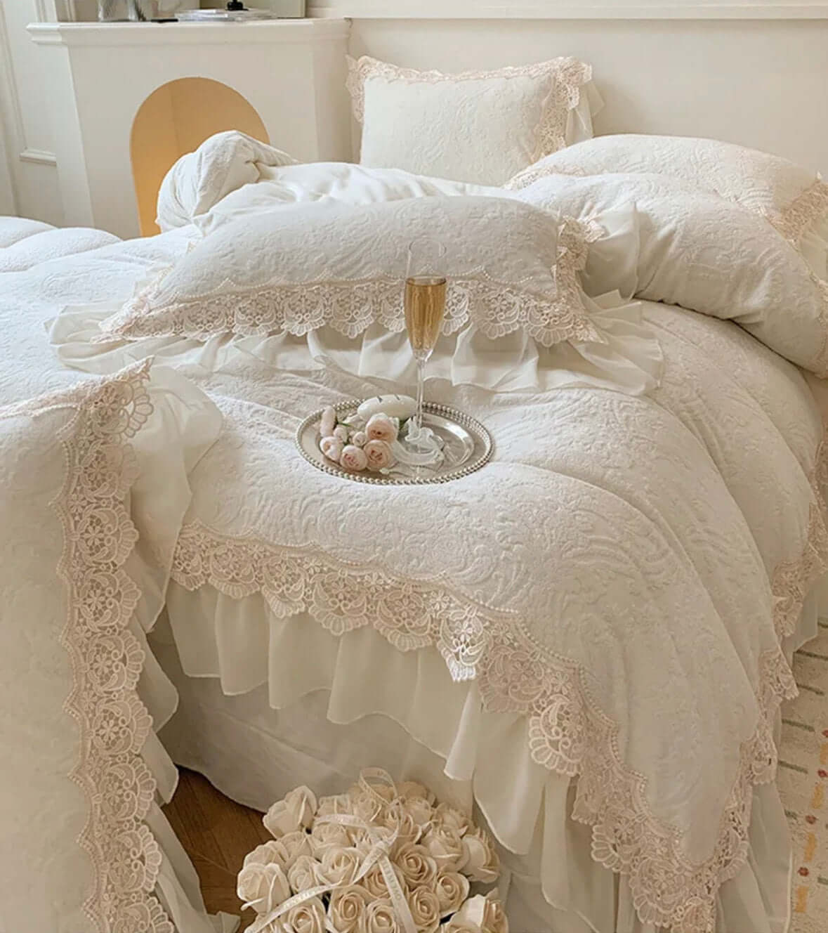 Set Biancheria da Letto "Principessa Bianca Neve" - Un set in velluto, dal gusto candido e senza tempo, disponibile in diversi colori.