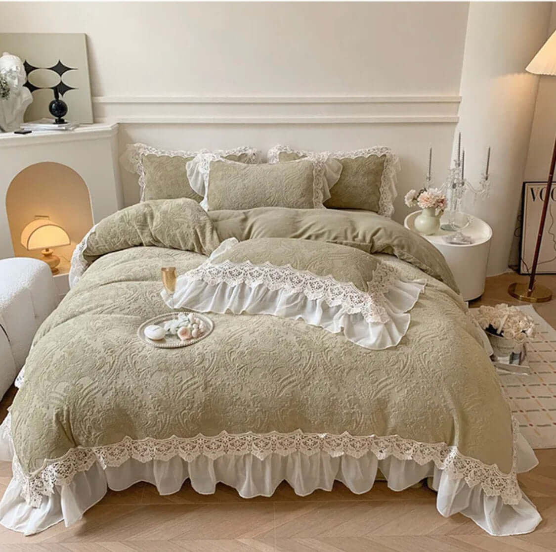 Set Biancheria da Letto "Principessa Bianca Neve" - Un set in velluto, dal gusto candido e senza tempo, disponibile in diversi colori.