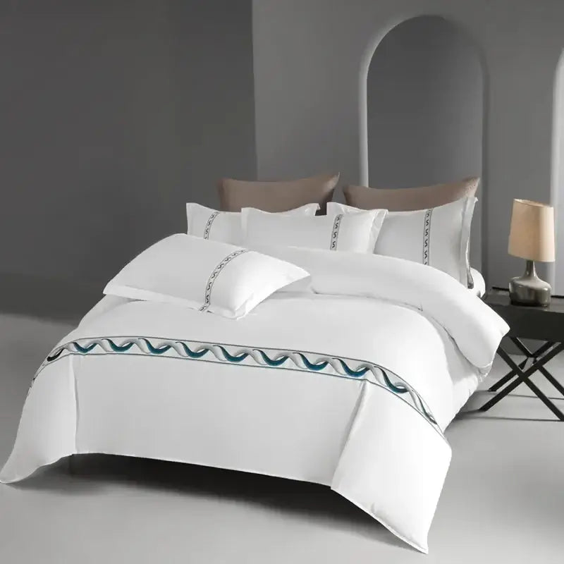 Set Biancheria da Letto "Minimal St. Tropez" - in Cotone Egiziano e Ricami minimalisti