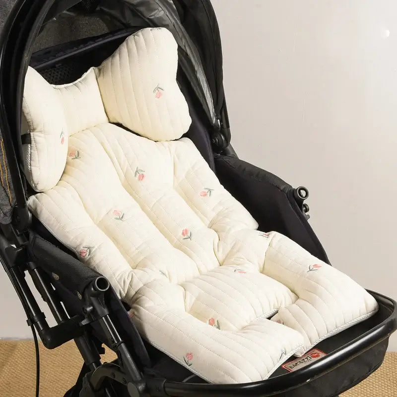 Cuscino per Passeggino "Teddy Ricami" - extra confort garantito durante le passeggiate più lunghe - 70x35 cm