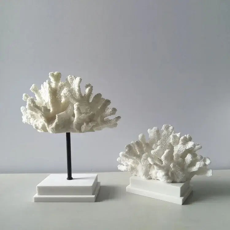 Fermaoggetti Statua "Coral Nizza" - con Corallo Sintetico in Resina Acrilica in diversi modelli.