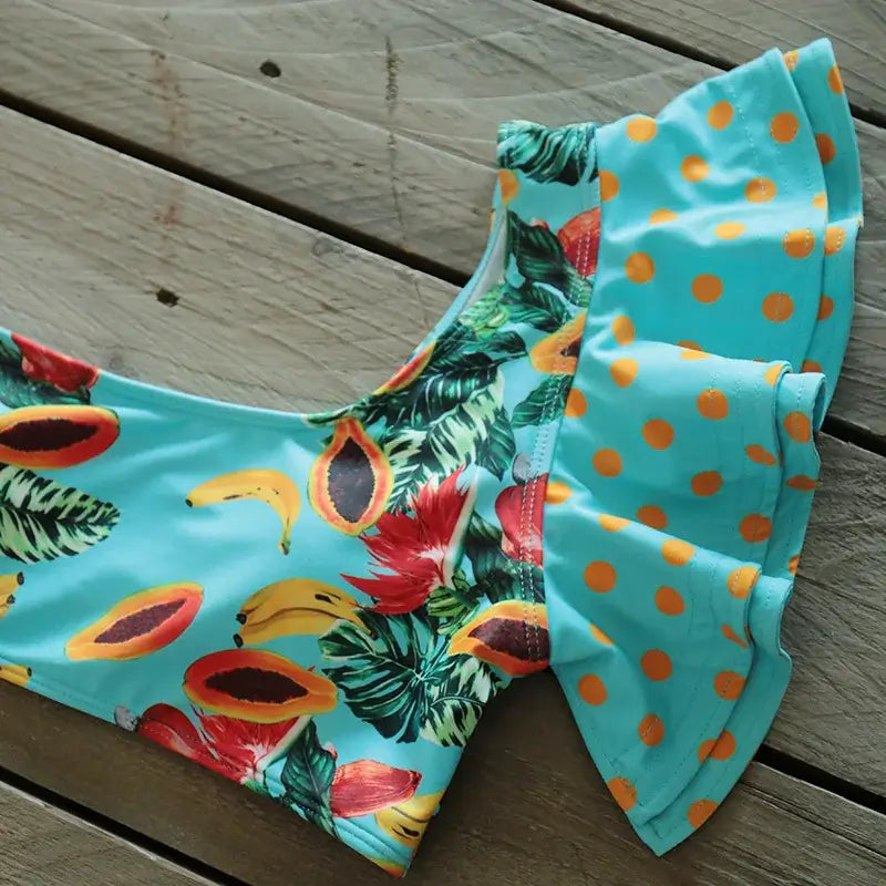 Costume due pezzi "Capri Resort" - Solido con design a volant monospalla a Vita Alta.
