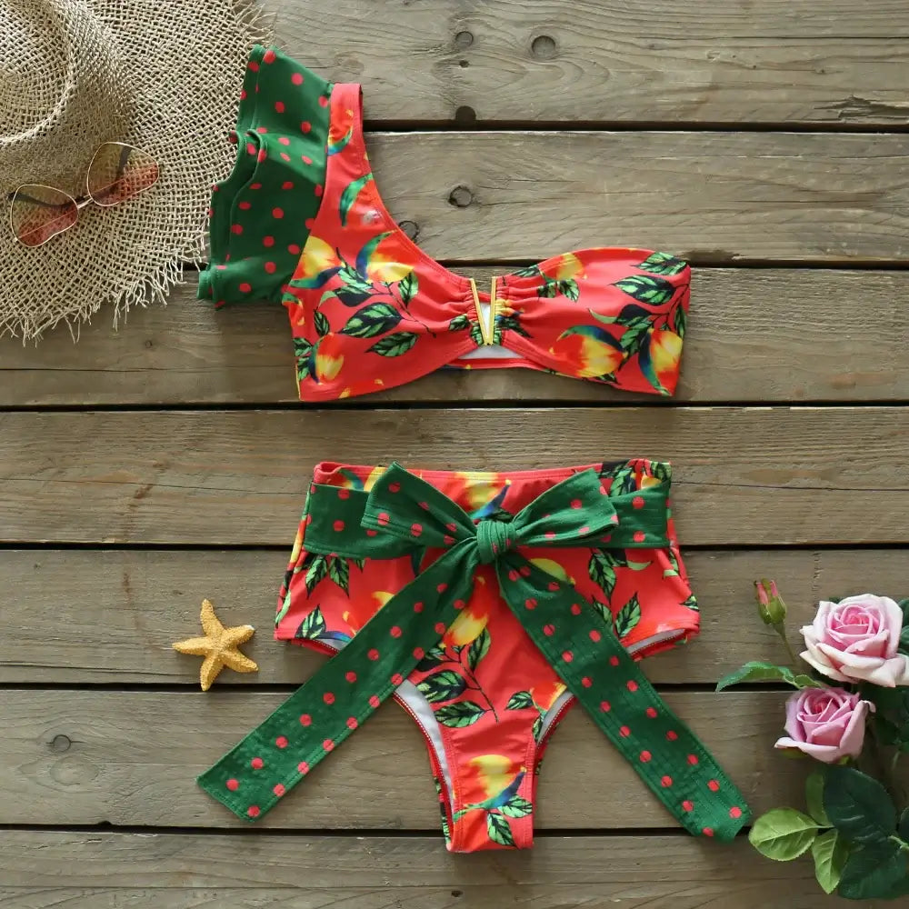 Costume due pezzi "Capri Resort" - Solido con design a volant monospalla a Vita Alta.