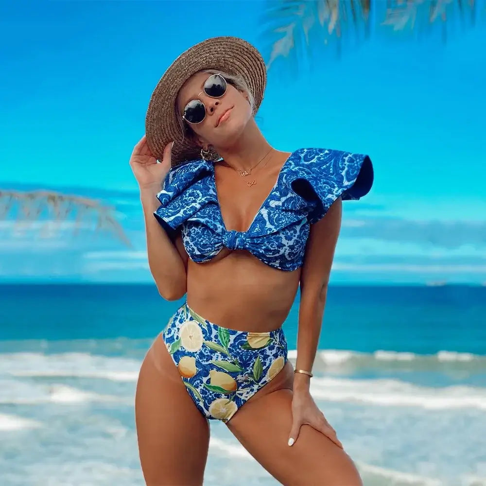 Costume due pezzi "Capri Resort" - Solido con design a volant monospalla a Vita Alta.
