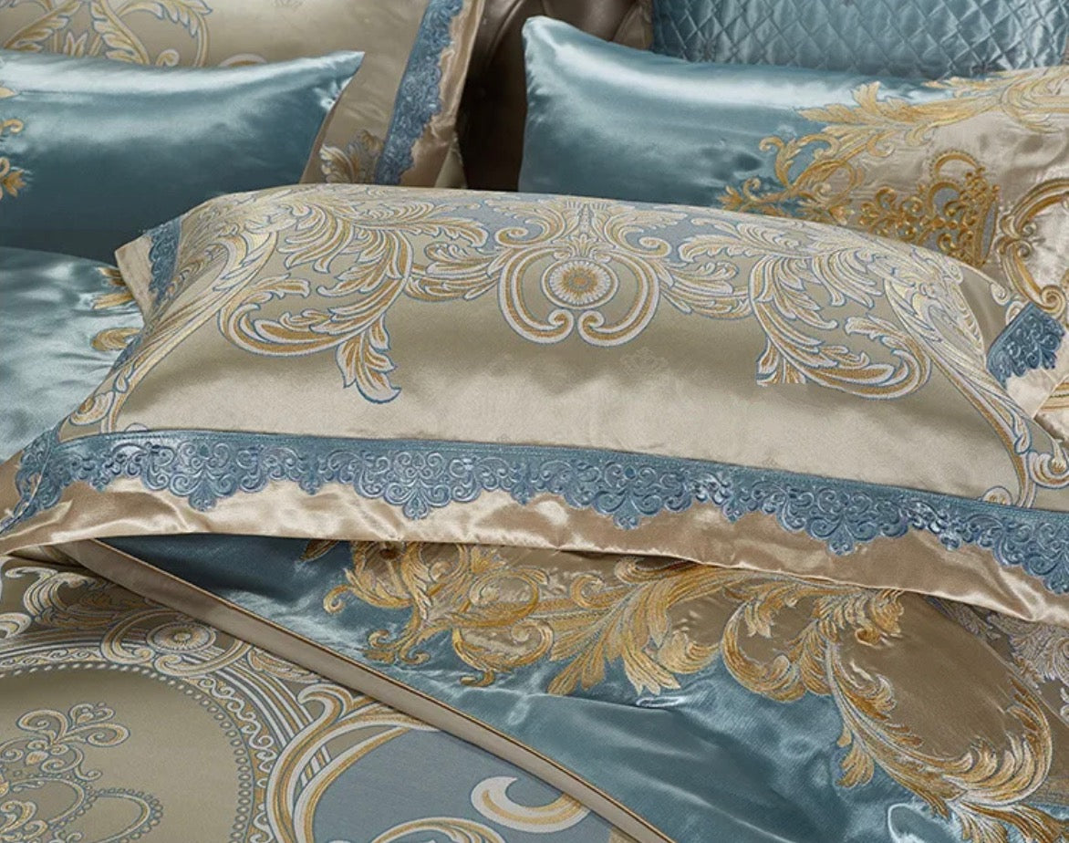 Set Biancheria Letto "Costa Azzura Jacquard" - in Cotone Egiziano premium in Stile Jacquard in toni di Azzurro.