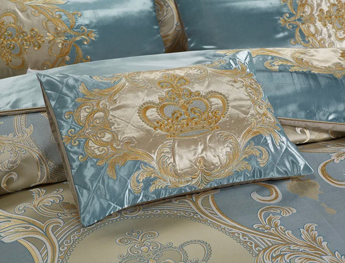 Set Biancheria Letto "Costa Azzura Jacquard" - in Cotone Egiziano premium in Stile Jacquard in toni di Azzurro.