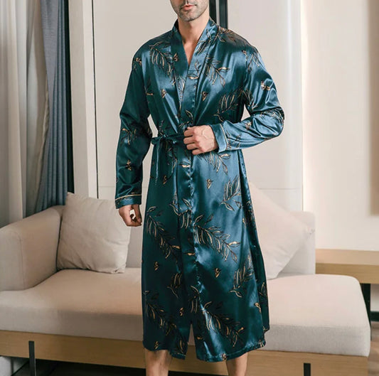 Vestaglia da Uomo in Satin "Thai Resort" - concediti il lusso e il confort della Seta.