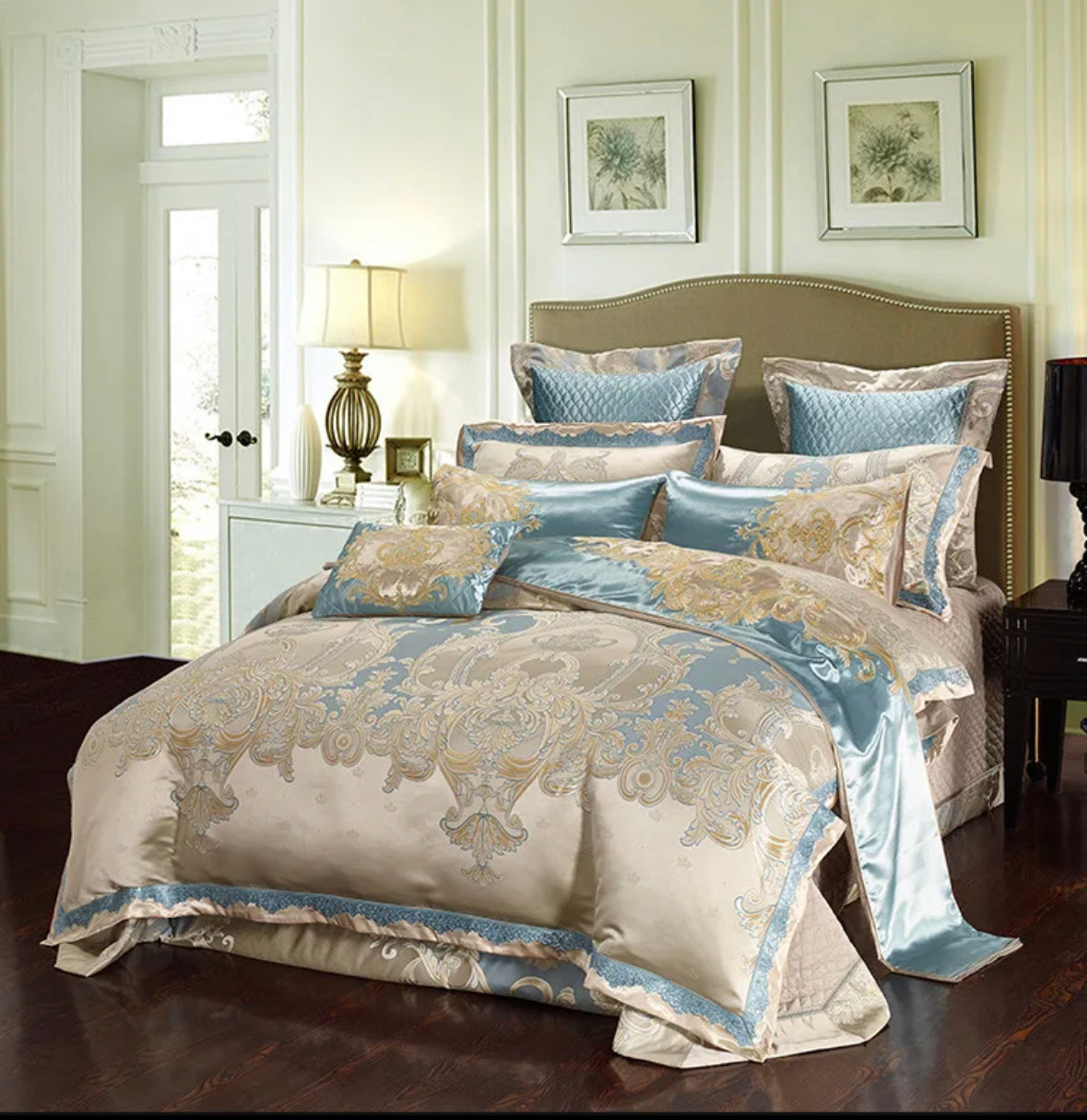 Set Biancheria Letto "Costa Azzura Jacquard" - in Cotone Egiziano premium in Stile Jacquard in toni di Azzurro.