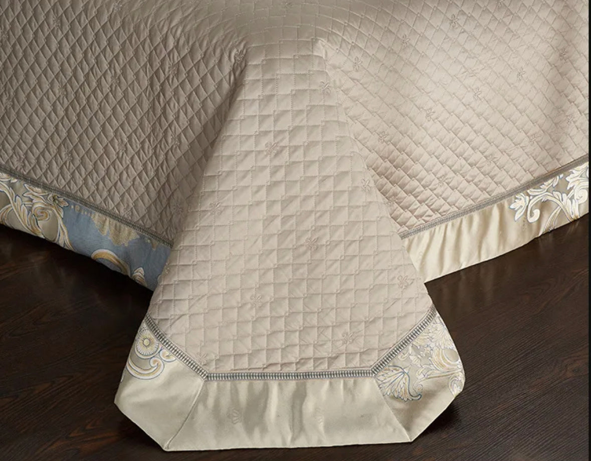 Set Biancheria Letto "Costa Azzura Jacquard" - in Cotone Egiziano premium in Stile Jacquard in toni di Azzurro.