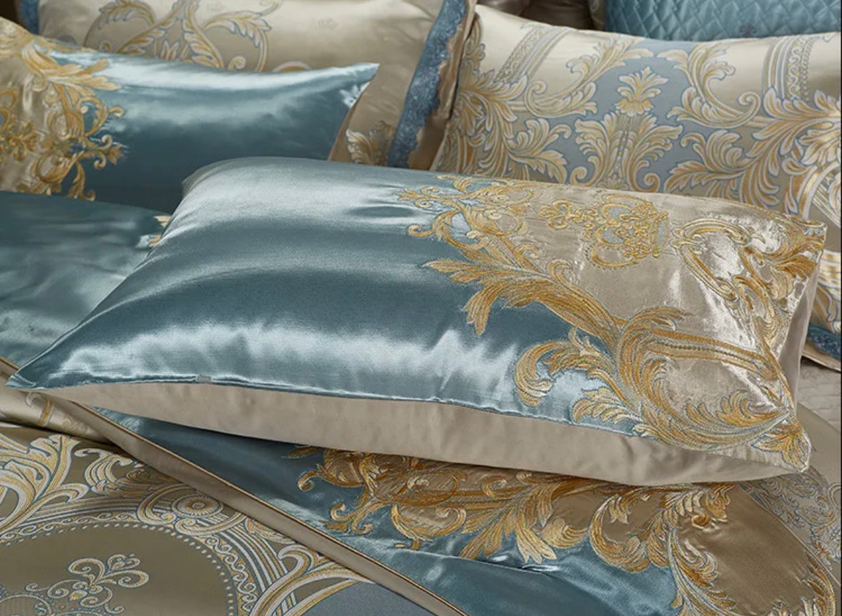 Set Biancheria Letto "Costa Azzura Jacquard" - in Cotone Egiziano premium in Stile Jacquard in toni di Azzurro.