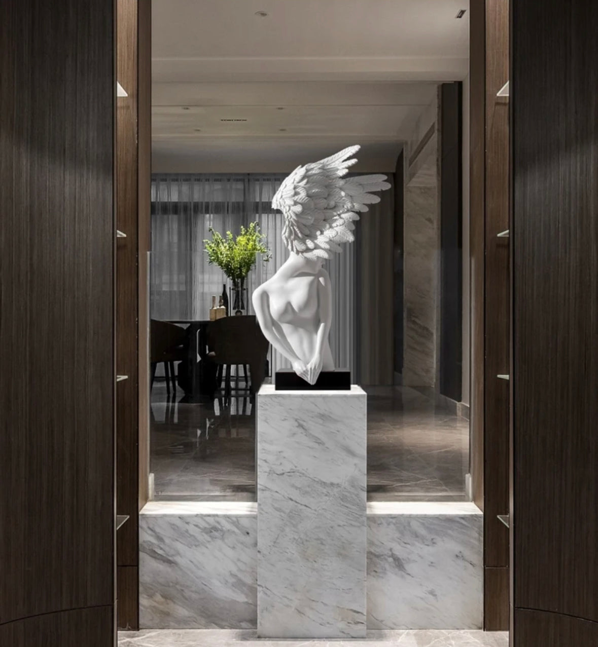 Scultura "Angelo Alato Cannes" - su base di Resina Acrila Mormorizzata. Premium Design.