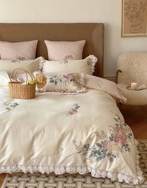 Set biancheria da Letto "Principessa Fiori e Pizzi" - Con ricami raffinati e delicati in temi floreali e merletti. Solo per piccole principesse!