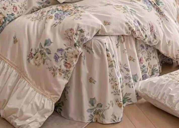 Set Biancheria da Letto "Principessa Azzurrina" - con delicati temi floreali in Stile Provenzale, disponibili in diversi colori.