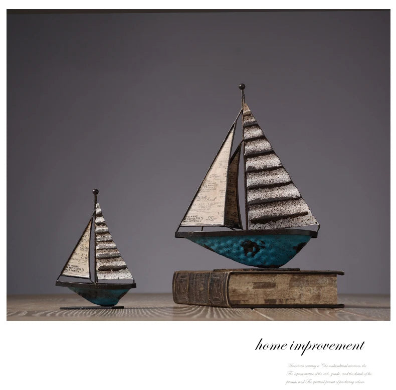 Scultura "Barca a Vela Bonifacio" - modello Vintage con sfumature Blu Brillanti per Arredo in Stile Marittimo.