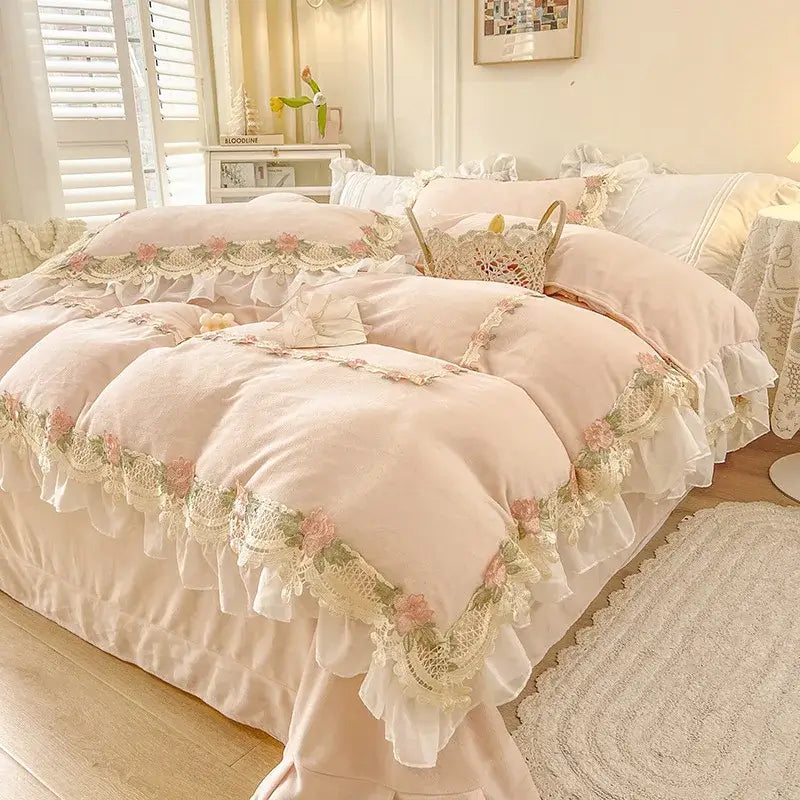 Set Biancheria da Letto "Princess Merletti" impreziositi da merletti di pregio e finiture di qualità. Rimarrai a bocca aperta!