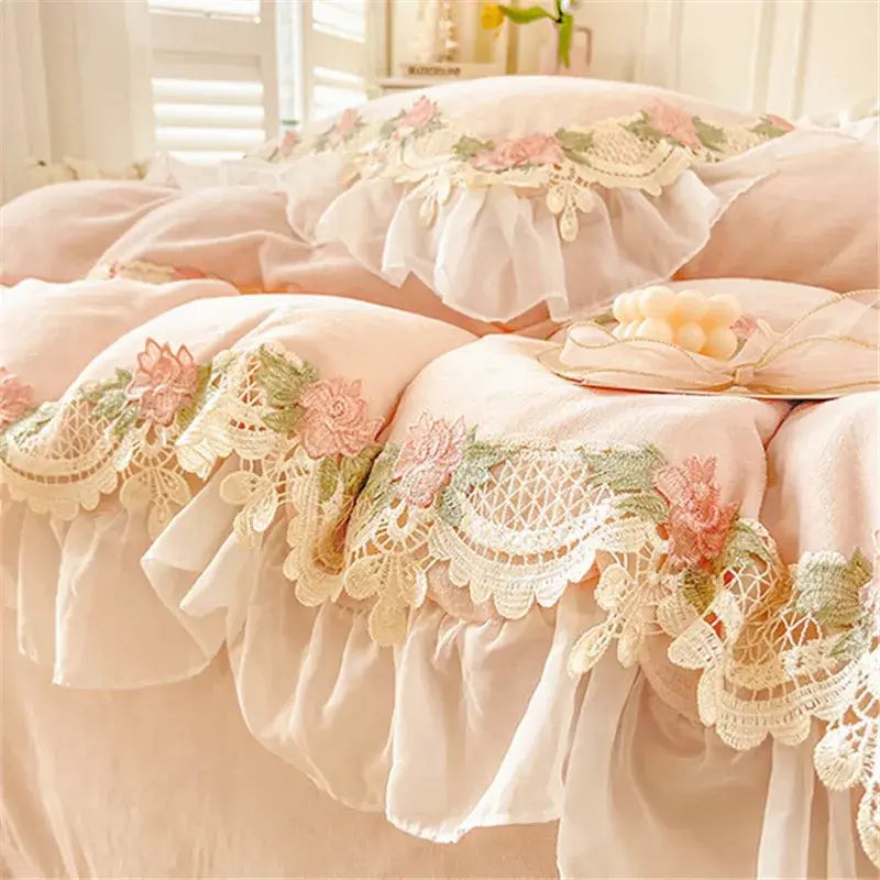 Set Biancheria da Letto "Princess Merletti" impreziositi da merletti di pregio e finiture di qualità. Rimarrai a bocca aperta!