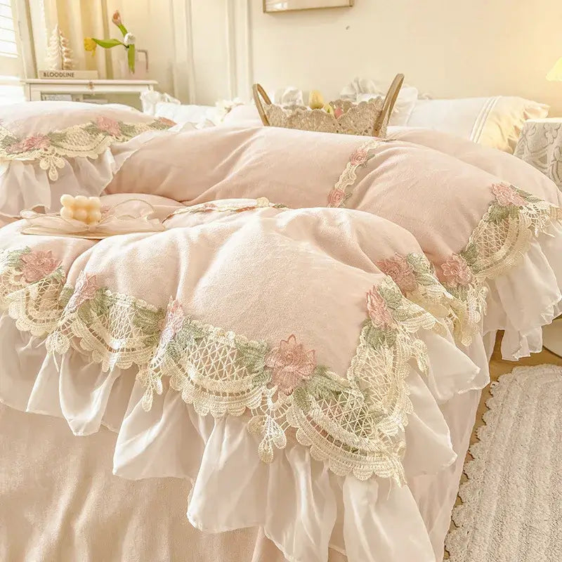 Set Biancheria da Letto "Princess Merletti" impreziositi da merletti di pregio e finiture di qualità. Rimarrai a bocca aperta!