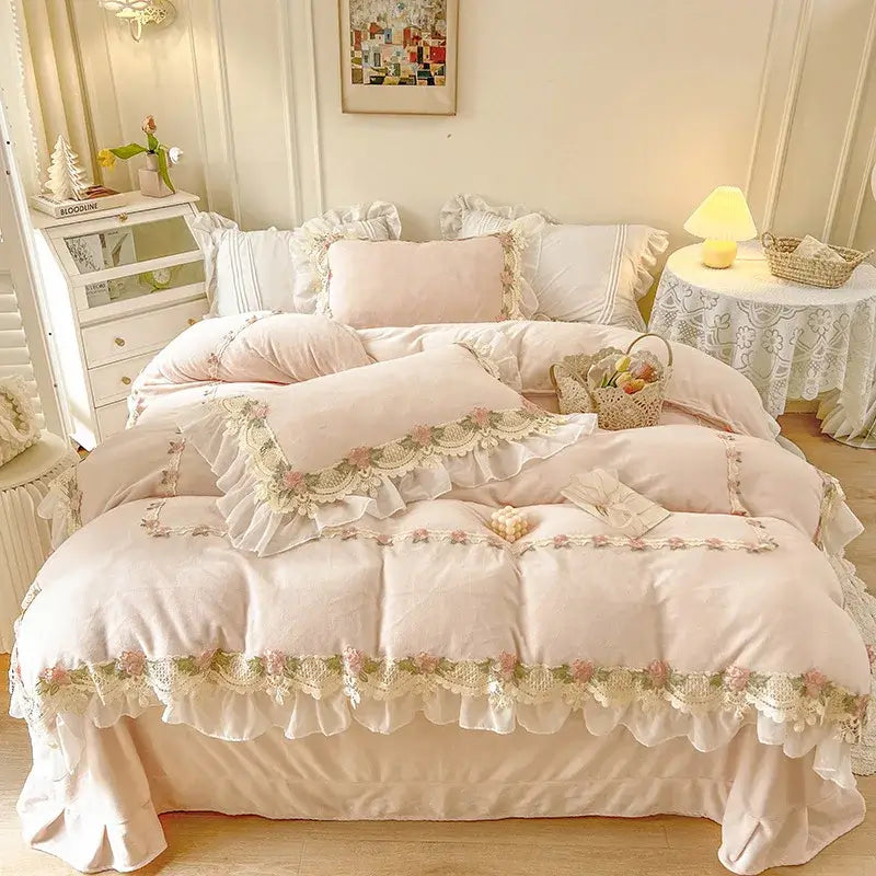 Set Biancheria da Letto "Princess Merletti" impreziositi da merletti di pregio e finiture di qualità. Rimarrai a bocca aperta!