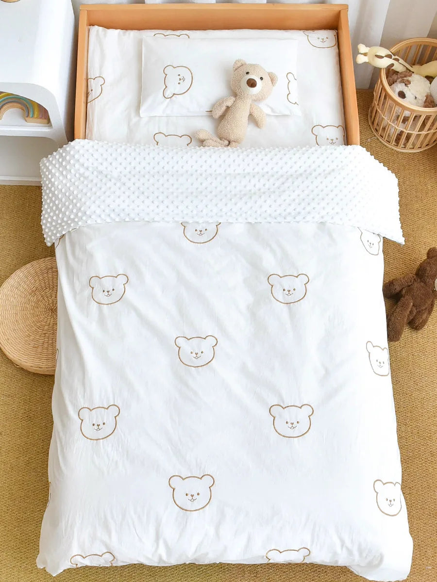 Set Letto Bambino "Teddy Grown Up" - per bambini grandi con set di federa letto e cuscino e copri piumone, con o senza imbottitura.