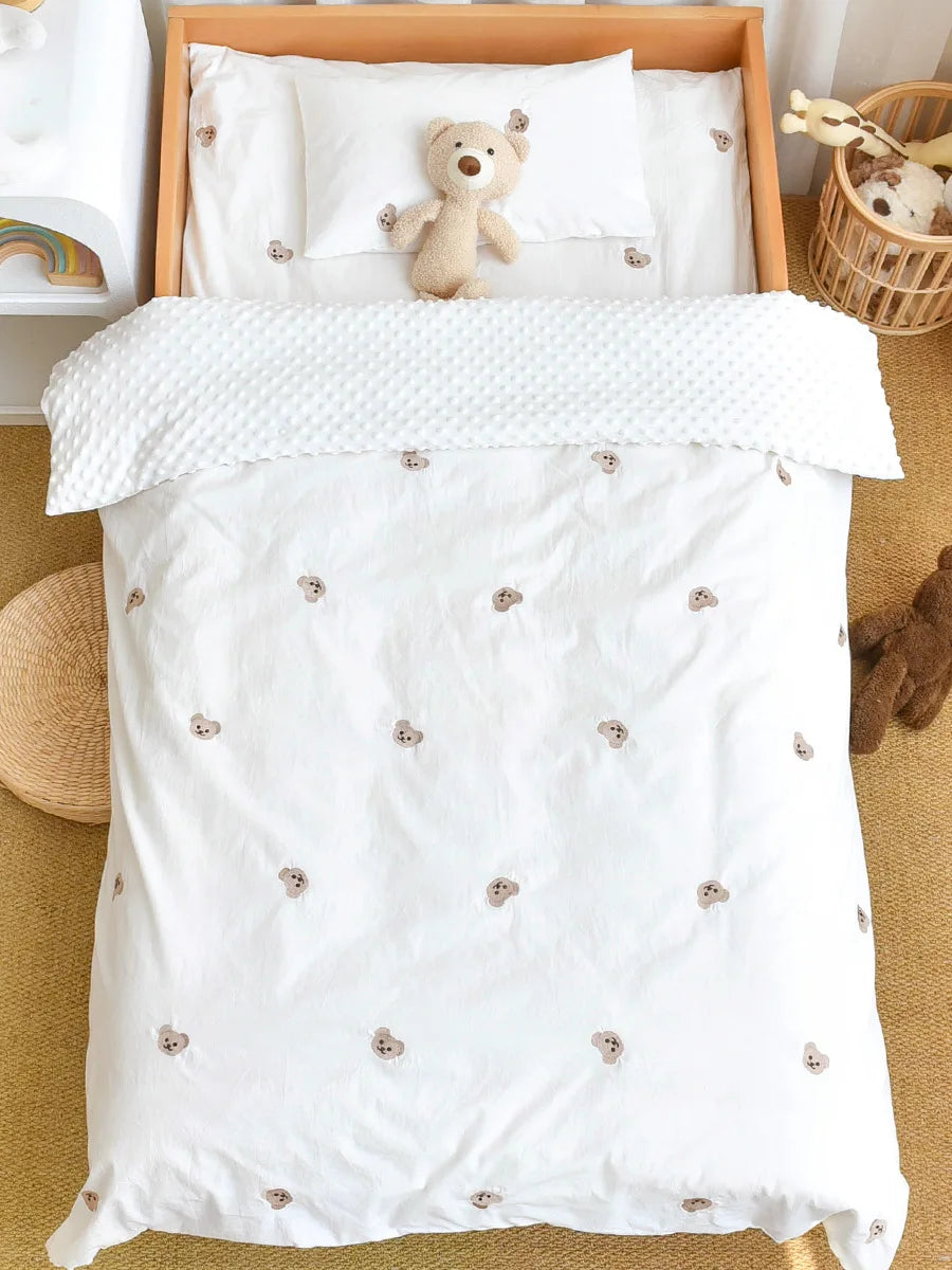 Set Letto Bambino "Teddy Grown Up" - per bambini grandi con set di federa letto e cuscino e copri piumone, con o senza imbottitura.